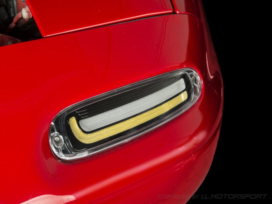 MX-5-MK1-LED-turn-signal-dynamic-clear-with-black-inlay-4.jpg